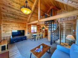 Freshly remodeled Moose Cabin- Hot tub + firepit - Image 2