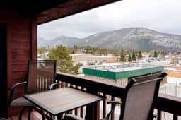 Walk to town, natural lake and MTN view, balcony - Image 3
