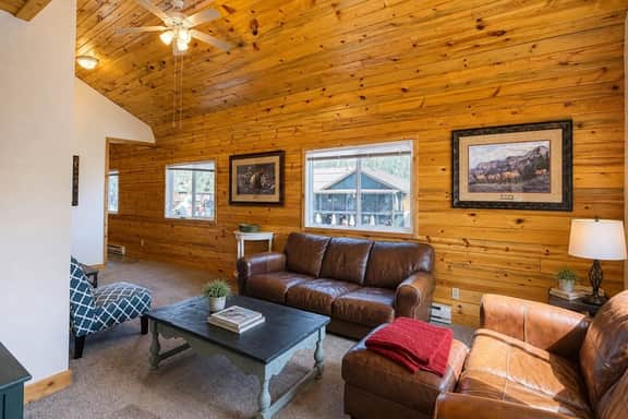 Grand Lake 3BR Downtown + Views - Image 3