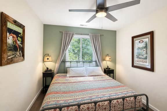 Luxury downtown Apartment with Grand Lake views - Image 4