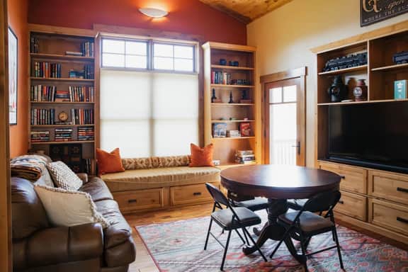 Luxury villa w/ lake+mtn views+private theatre! - Image 5