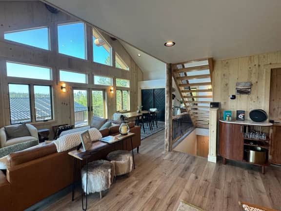Skinny Pine Ranch-spacious-fitness center-1 private acre - Image 4