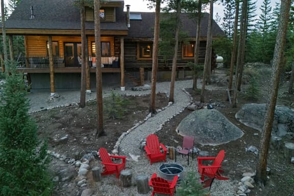 Skinny Pine Ranch-spacious-fitness center-1 private acre - Image 1